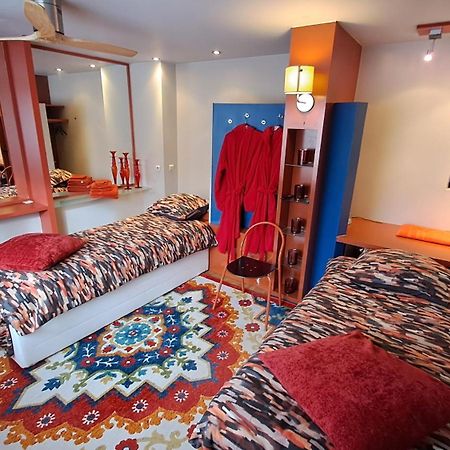 Beautyd Red Room Centrum Gullegem Wevelgem Exterior foto