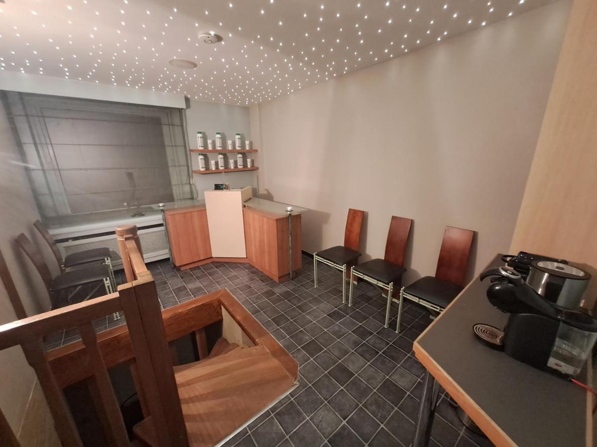 Beautyd Red Room Centrum Gullegem Wevelgem Exterior foto