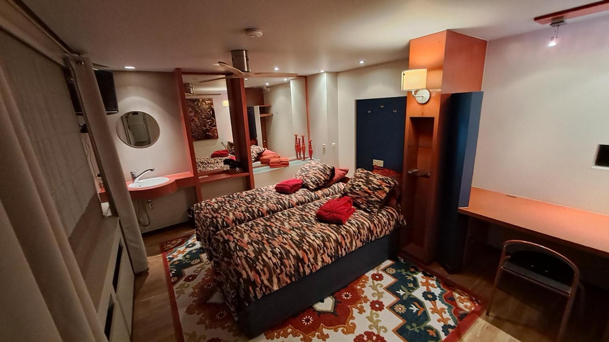 Beautyd Red Room Centrum Gullegem Wevelgem Exterior foto